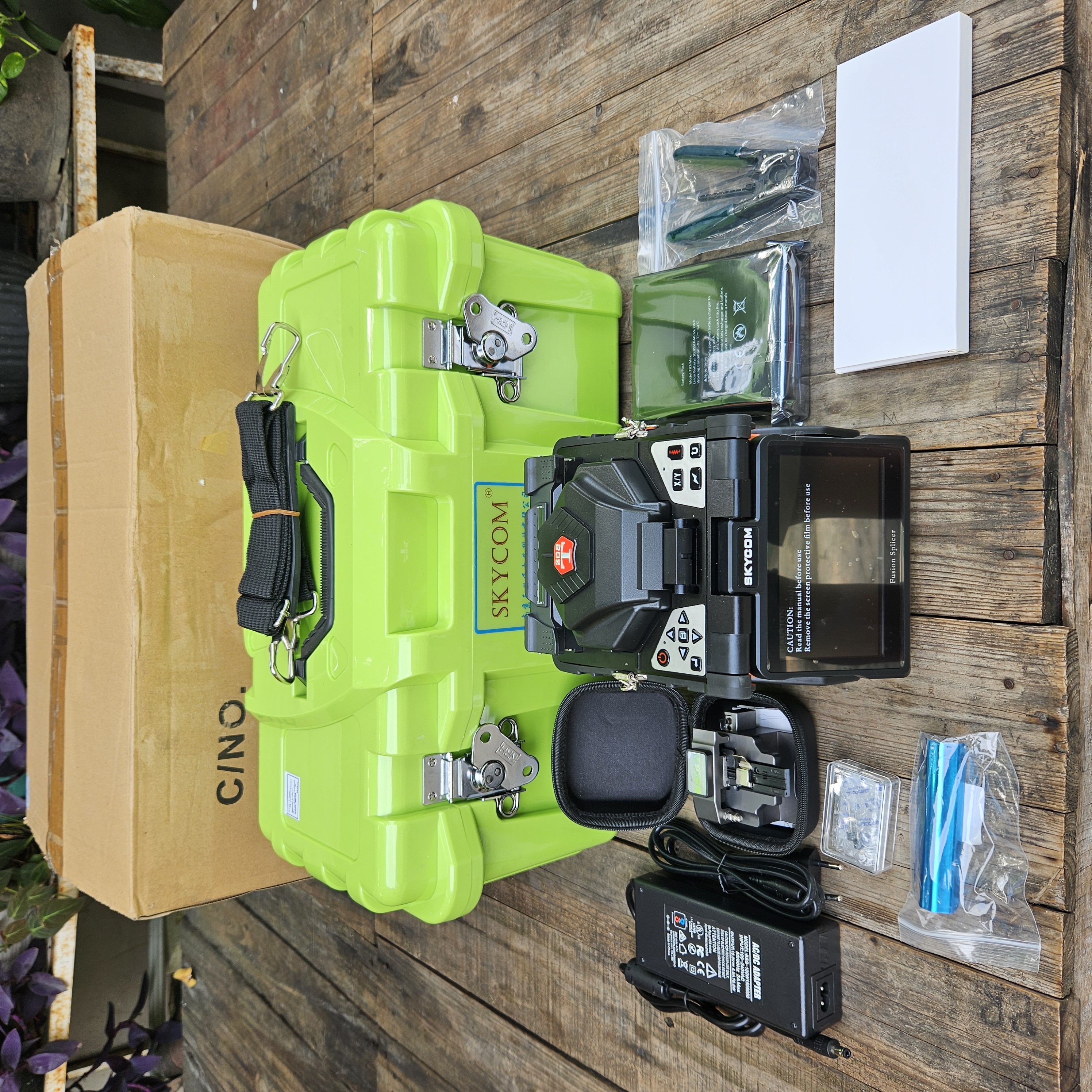 Splicer Skycom T208